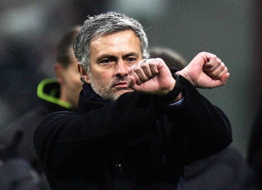Giarrusso come Mourinho, breve storia del «gesto delle manette» - Il